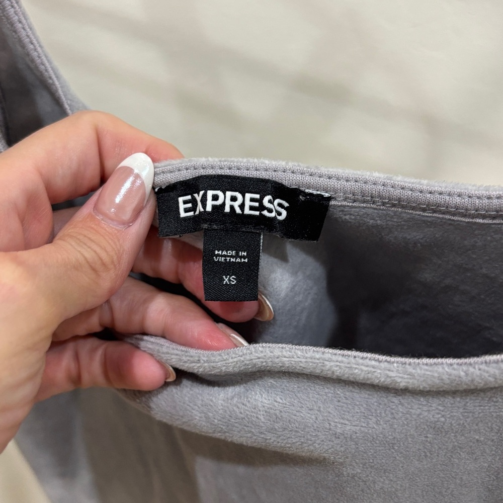 Express Velour Tank - Picture 2 of 3